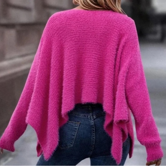 Cozy Sharkbite Hem Loose Fit Sweater - Picture 4 of 4